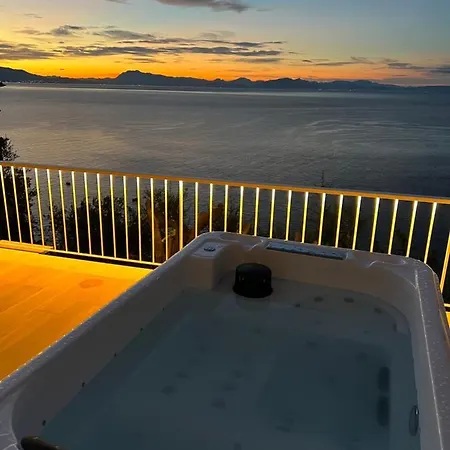 Bed & Breakfast Seajewelsdeluxurysuite