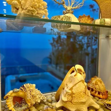 Seajewelsdeluxurysuite Bed & Breakfast